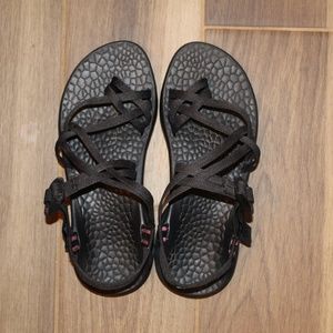 Chaco Black with Pink stripe